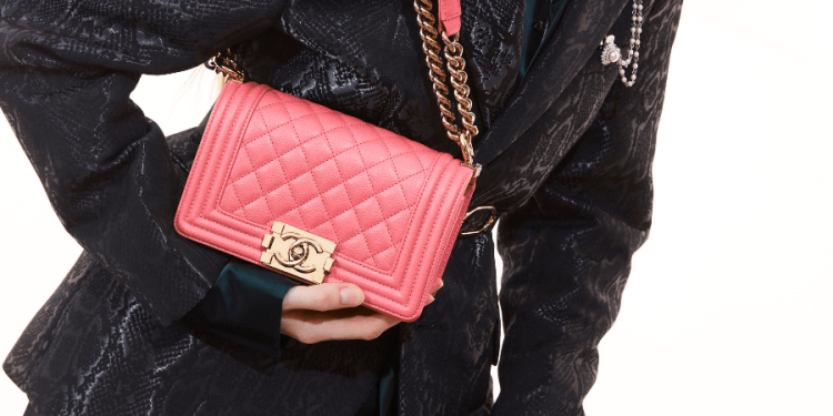 캉카스에서 중고 명품을 구매하고 판매하는 이점