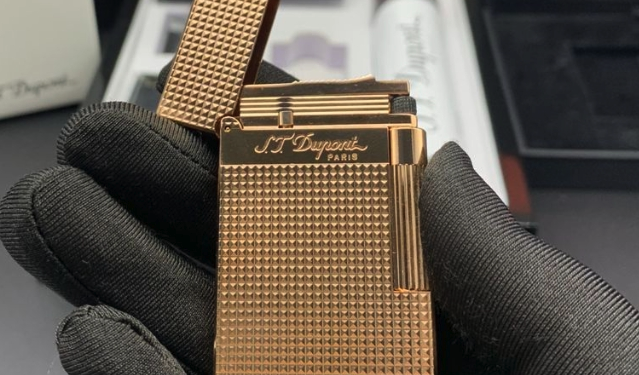 신흥사다이렉트 레플리카: 럭셔리와 동등한 품질로 누리는 패션의 자유